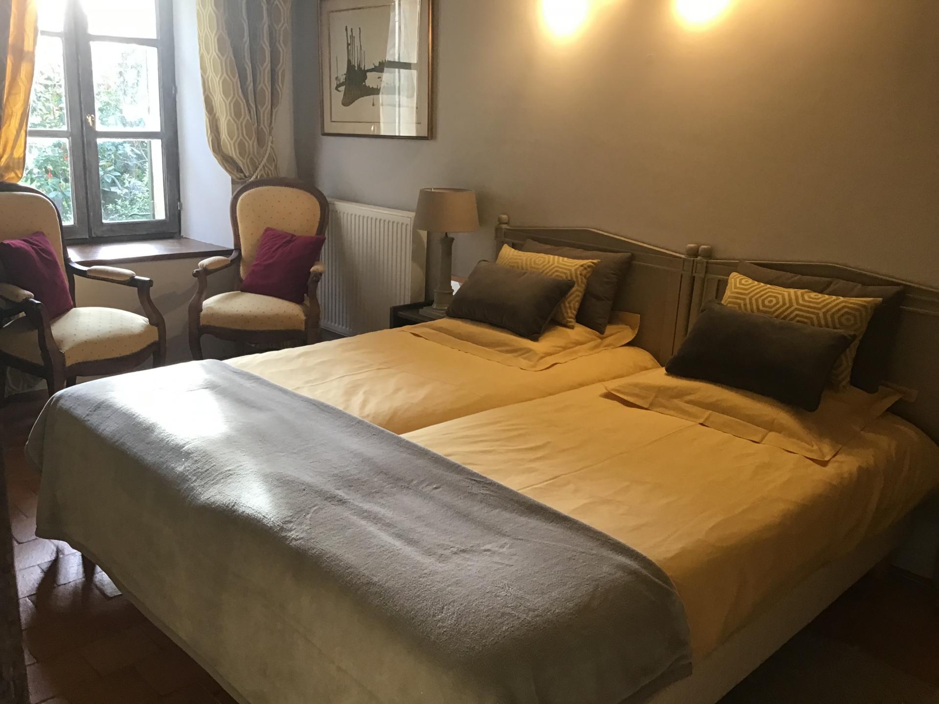 Chambre JAUNE